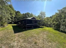 Charming 2-Bedroom Cabin on 1 Acre