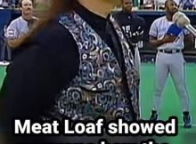 When Meat Loaf showed everyone how the National Anthem should be sung