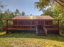 Charming Woodland Getaway Cabin – Perfect for Relaxation or Investment!