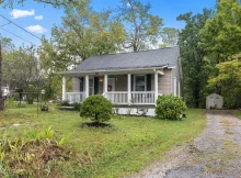 Charming South Knox Cottage with Great Investment Potential