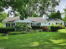 Fantastic Opportunity in Rochester Hills: Cozy Updated Ranch Home