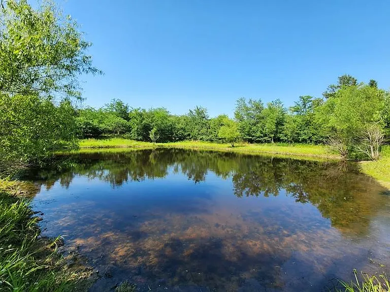 10-Acre Off-Grid