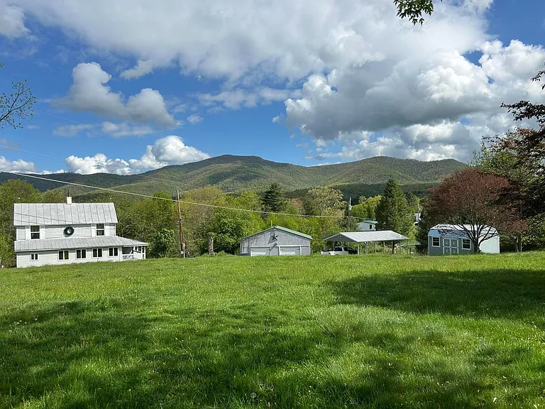 Charming 1900 Farmhouse