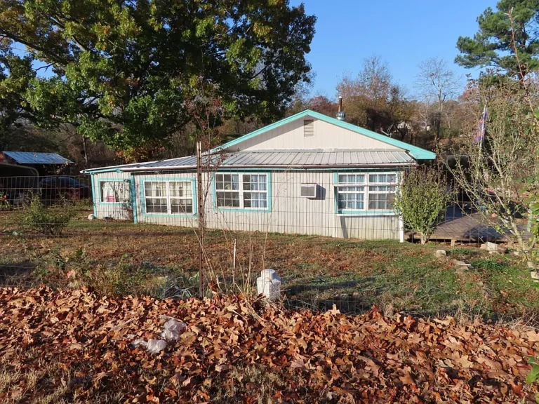 🏡 Versatile Country Home on 5 Acres ± Near Tuskahoma School – Ideal for Family Living or a Mini Homestead