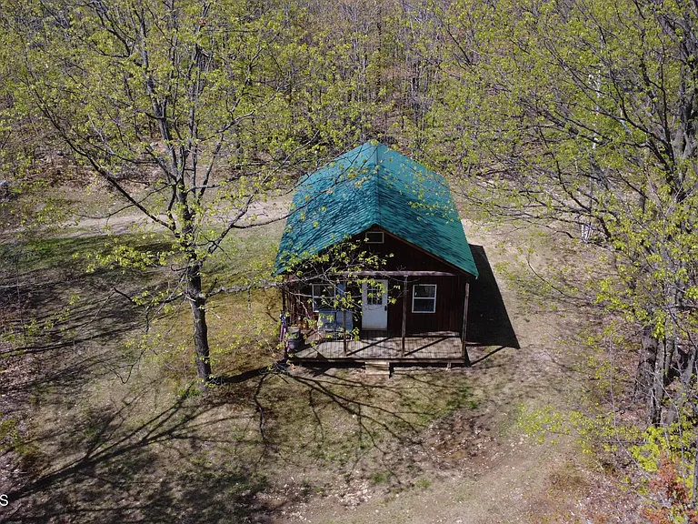 Secluded Cabin Retreat