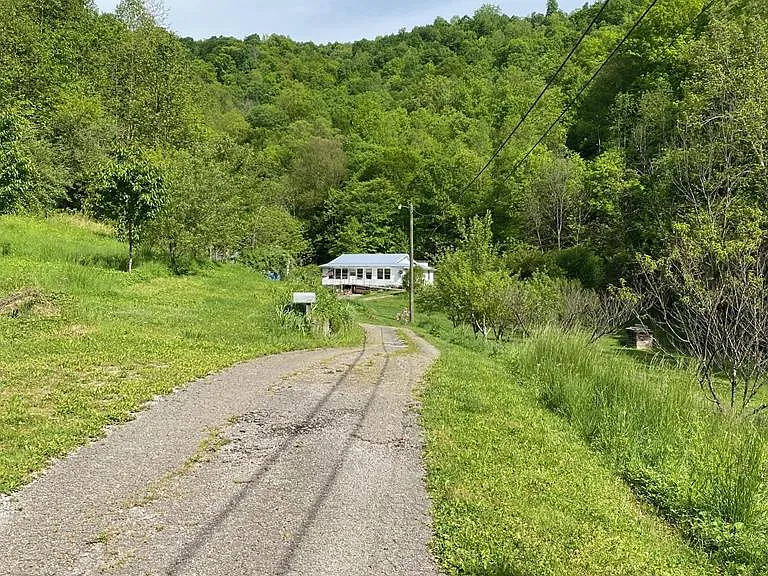 Off-Grid Potential on 25+/- Acres