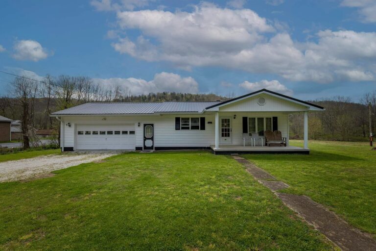 2-Bedroom Cottage with 216.6 Acres for Sale in Grayson, Kentucky