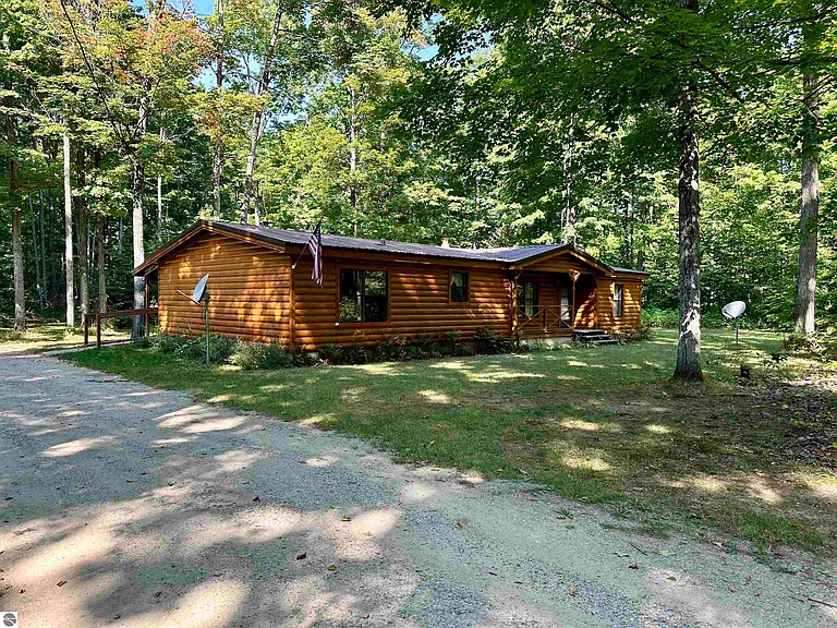 Rustic 3-Bedroom