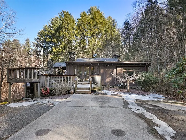 Rustic Retreat on 5+ Acres