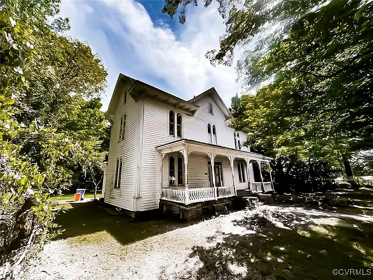 Historic 1870 Farmhouse
