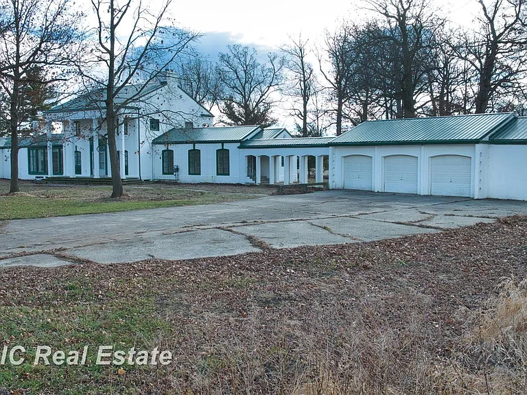 Grand Southern Estate