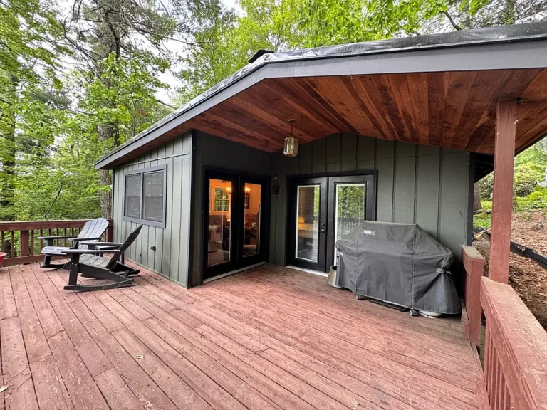 Charming Renovated Cottage in Linville Land Harbor – $325,000 | Move-In Ready with Resort-Style Amenities!