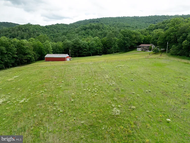 195-Acre Private