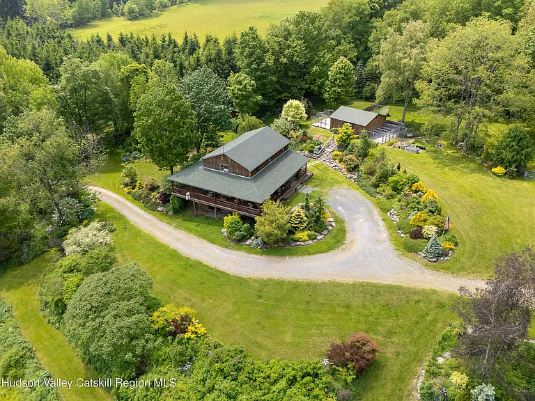Maplemoon Homestead