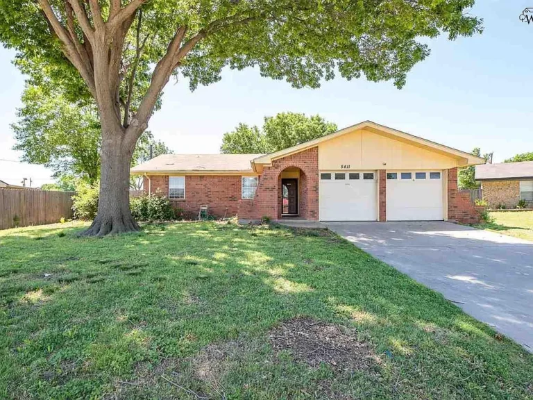 Move-In Ready Gem in Burkburnett ISD – Fully Renovated 3 Bed, 2 Bath Home Near SAFB!