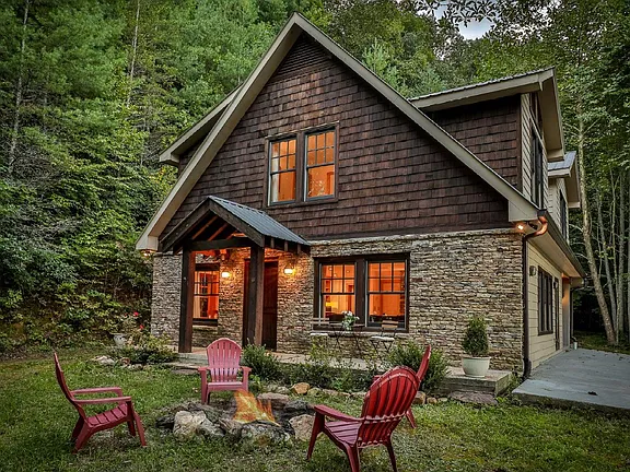 Discover Your Private Lakefront Retreat in the Heart of the Cohutta Wilderness