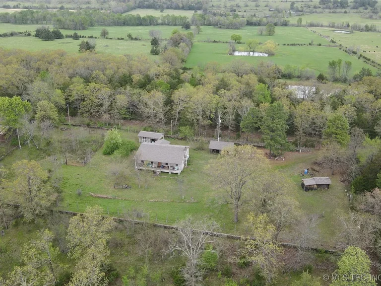 Rustic Hilltop Cabin with Seasonal Mountain Views – 2.5 Acres in Heavener, OK!