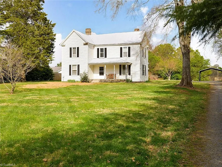 Charming Farmhouse