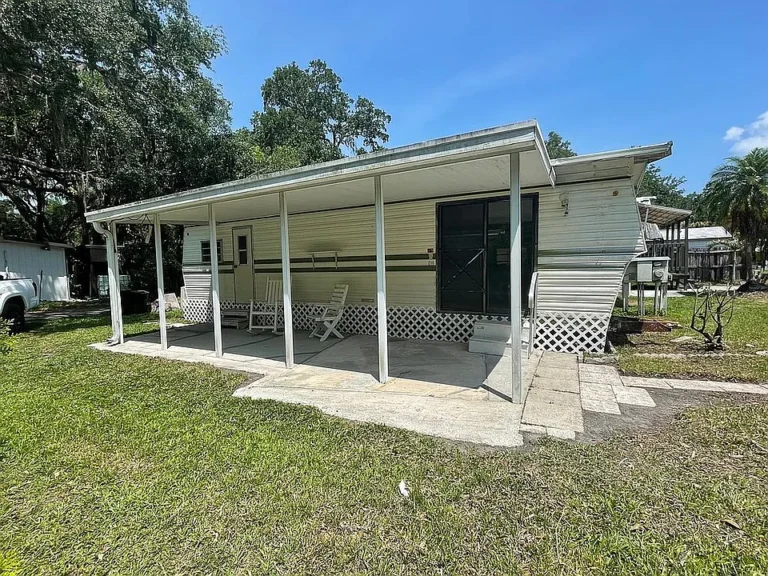 Charming Fully Renovated RV/Studio Home in Prime Saint Cloud Location! $16,500