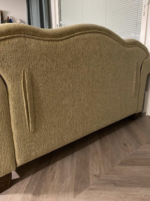 This Ordinary Sofa Holds a Surprising Secret – Find Out What It Is!