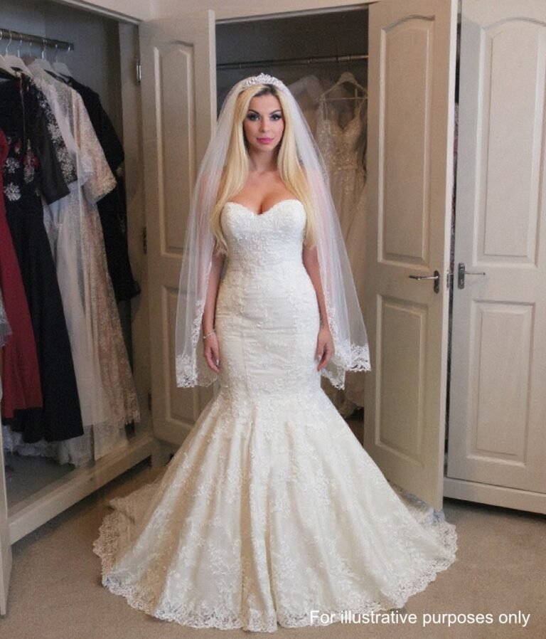 My Sister Demanded I Do Hair & Makeup for Her and 6 Bridesmaids On Her Wedding Day — Then She Ghosted Me on Payment