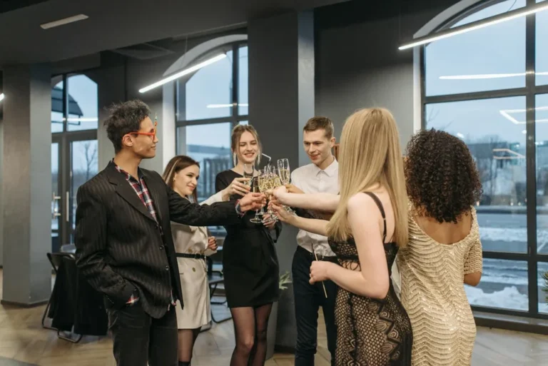 At My Husband’s Corporate Party, Our Daughter Screamed, ‘Mommy, Look! That’s the Lady with the Worms!’ – The Truth Behind It Left Me Shattered