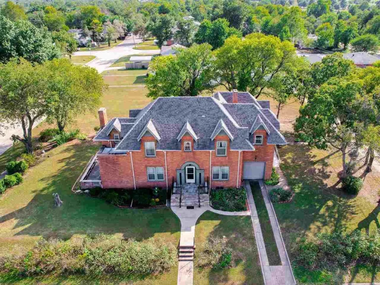 A Timeless Treasure: An Elegant 1925 English-Style Home in Ponca City