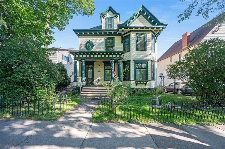 1616 E 1st Street | Duluth, MN 55812 | $469,900