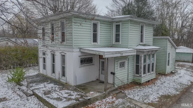 Investment Opportunity at 330 E Main St – A Promising 4-Bedroom Property in Camden – $84,000