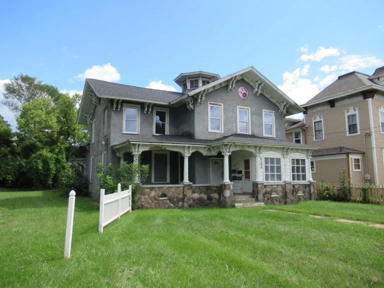 Priced at $30,000, the property at 122 North Avenue in Battle Creek, Michigan