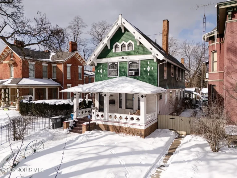 Stunning Victorian Home Heads to Online Auction in the Heart of Toledo