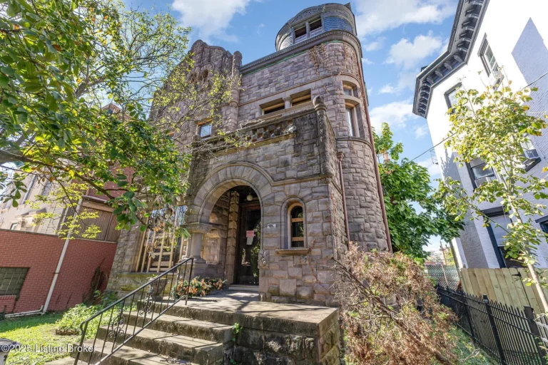 Offered at $370,000, 1022 S 3rd St in Louisville