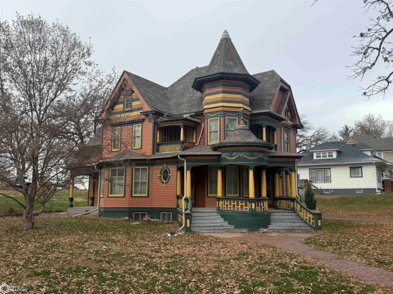 Unlocking Potential at Avoca, Iowa: A Character-Filled Home Ready for Transformation – $175,000