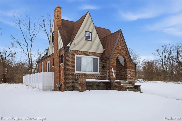 Charming Brick Home with Endless Potential at 15053 Littlefield Street, Detroit – $75,000
