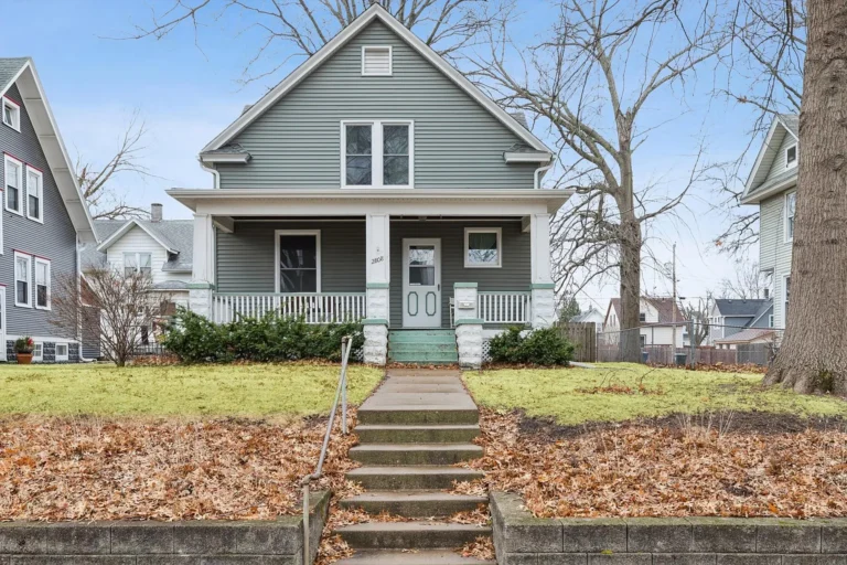 Charming and Spacious Living in Davenport: A Home Full of Comfort and Potential – $184,900