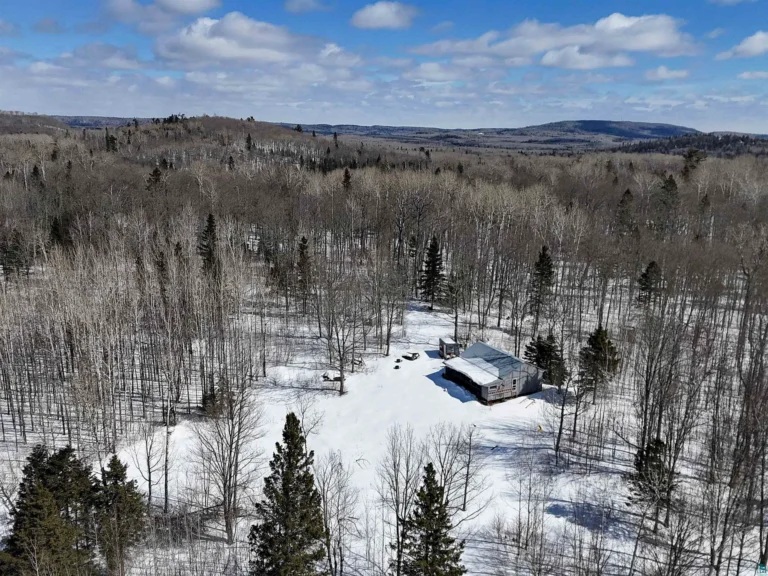 Rustic Retreat Near Judge Magney State Park: A True Northwoods Escape – $100,000