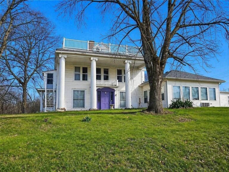 The Pearl Reimagined: A Grand Historic Manor Full of Possibility in Princeton, Missouri – $89,000