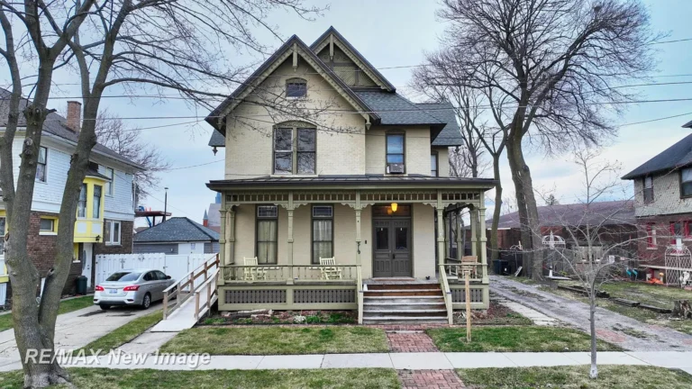 Historic 1884 Victorian Masterpiece in Saginaw’s Cathedral District – 7 Bedrooms for $149K