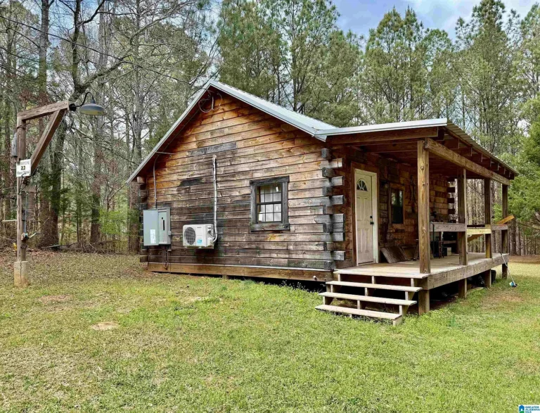The Cabin on Gaston Branch: A Private 20-Acre Retreat in the Heart of Wadley, Alabama – $179,000