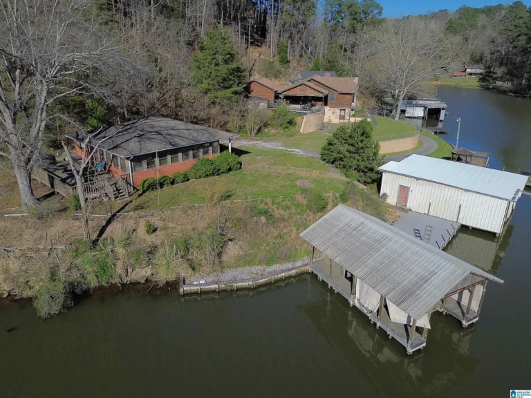 Waterfront Living at Its Finest: A Serene Escape in Adger, Alabama – $149,900