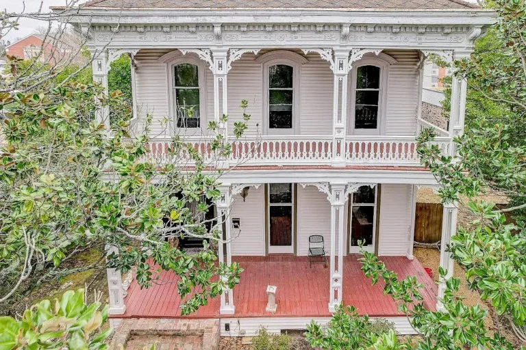 The Magnolias: Own a Piece of Vicksburg History in This Stunning 19th-Century Victorian for $200,000