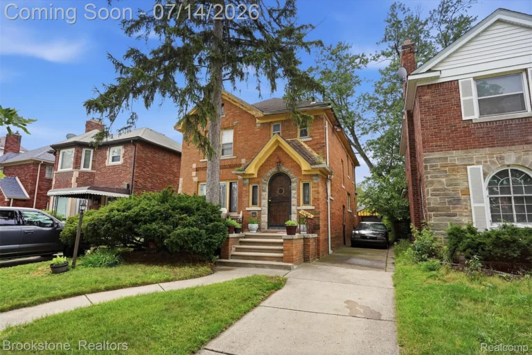 Classic Detroit Opportunity: Spacious 4-Bedroom Home with Original Charm and Endless Renovation Potential for Just $99,000